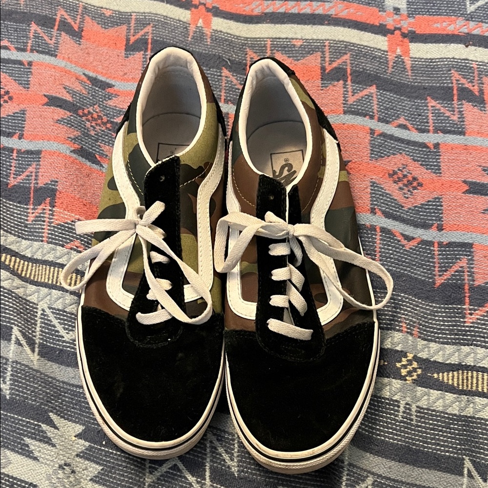 Vans suede sneaker size 10